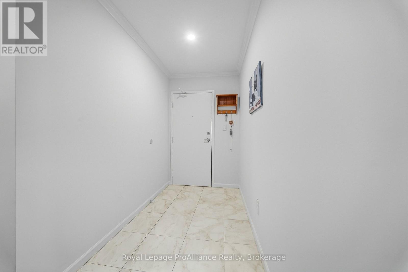 #311C 223 NORTH PARK STREET - 10