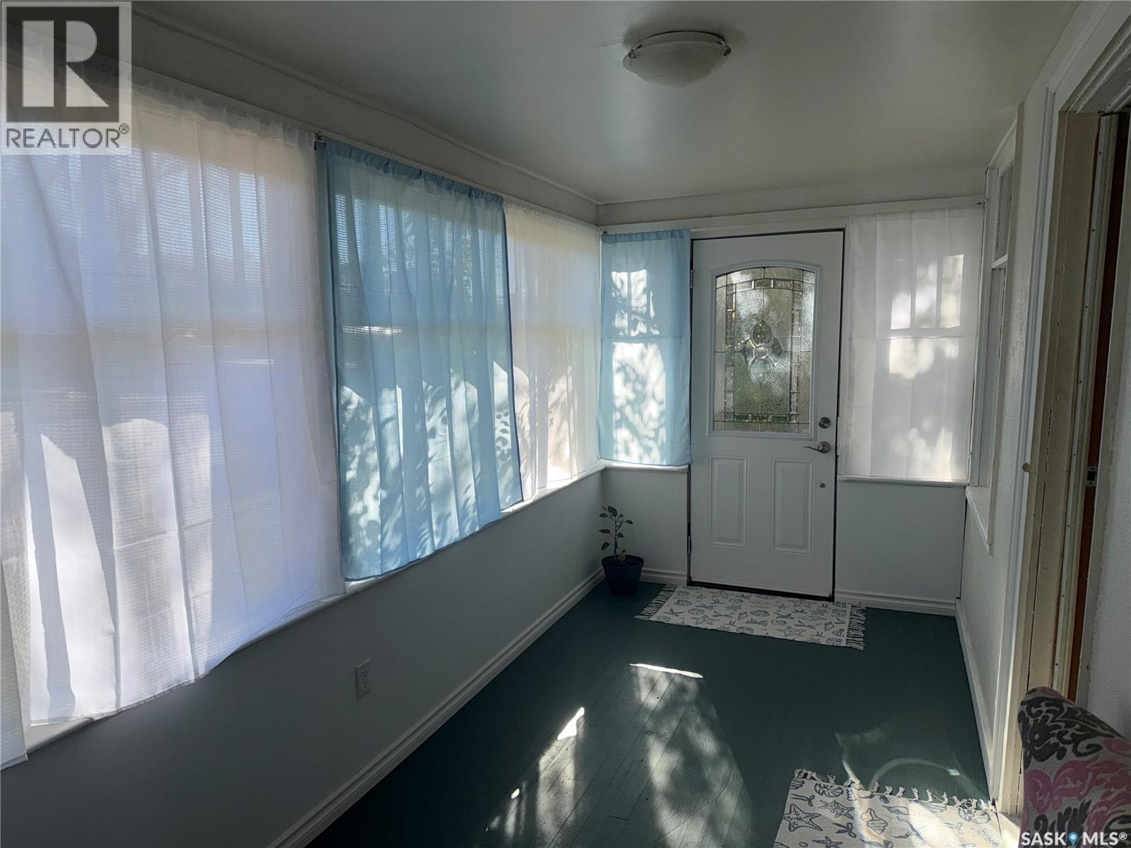309 5th STREET E - 2