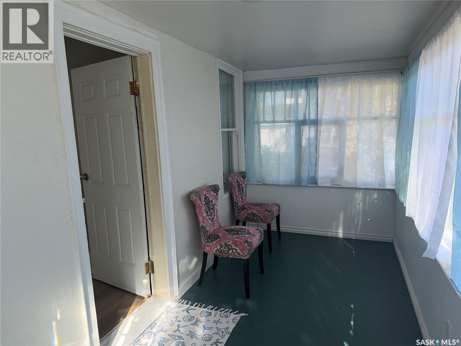 309 5th STREET E, Wynyard — photo 3