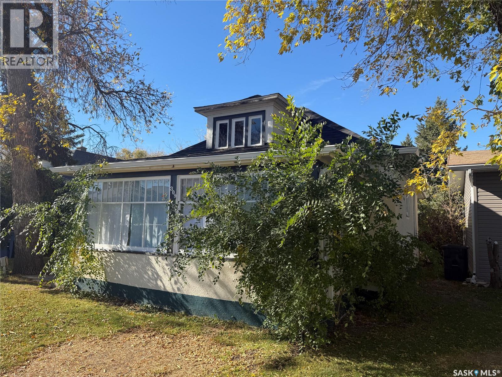 309 5th STREET E - 38