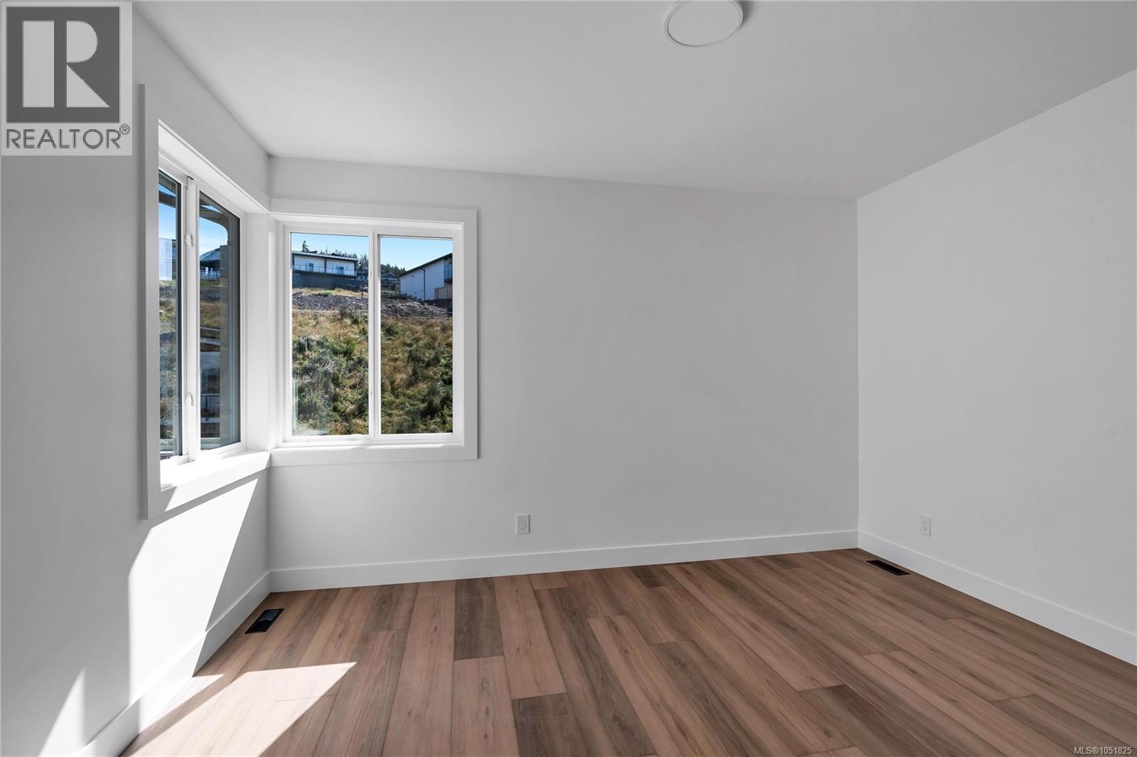 3326 Woodrush Dr, Duncan - Image 1