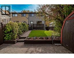226 11 Avenue NE - photo 43