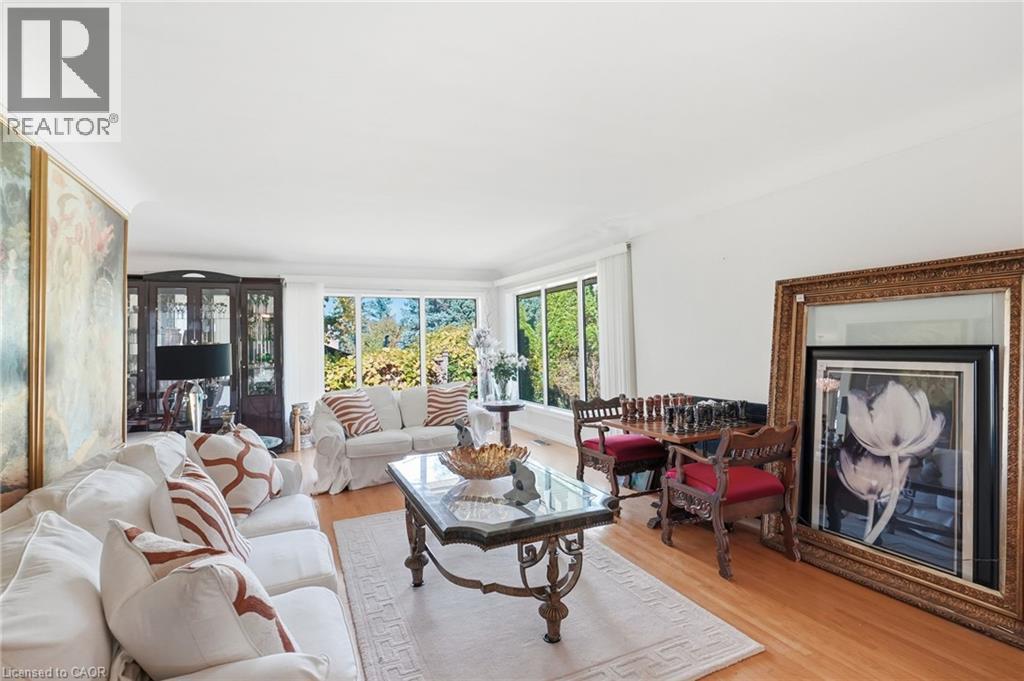904 MONTGOMERY Drive - Image 15