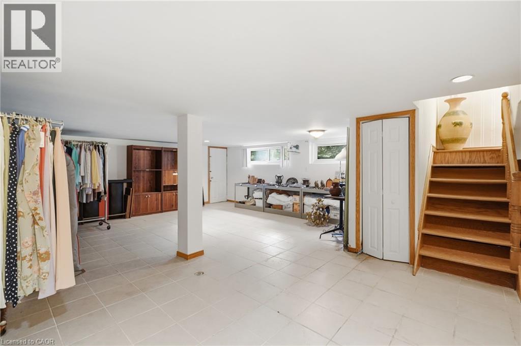 904 MONTGOMERY Drive - Image 33