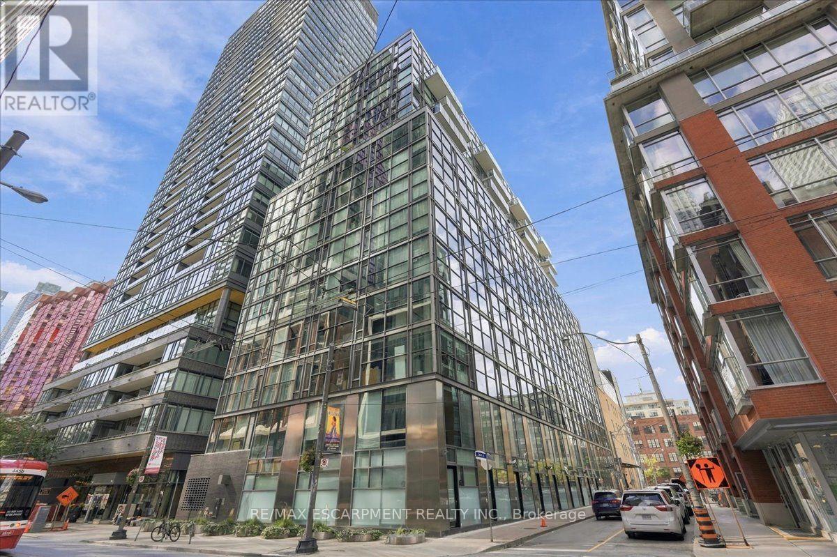 613- 25 Oxley Street, Toronto, ON photo 1