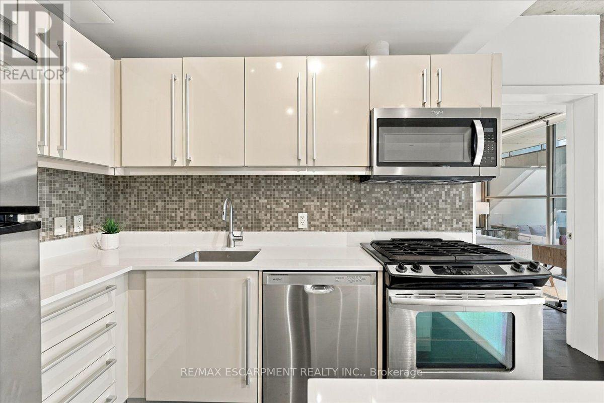 #613 25 OXLEY STREET - 11