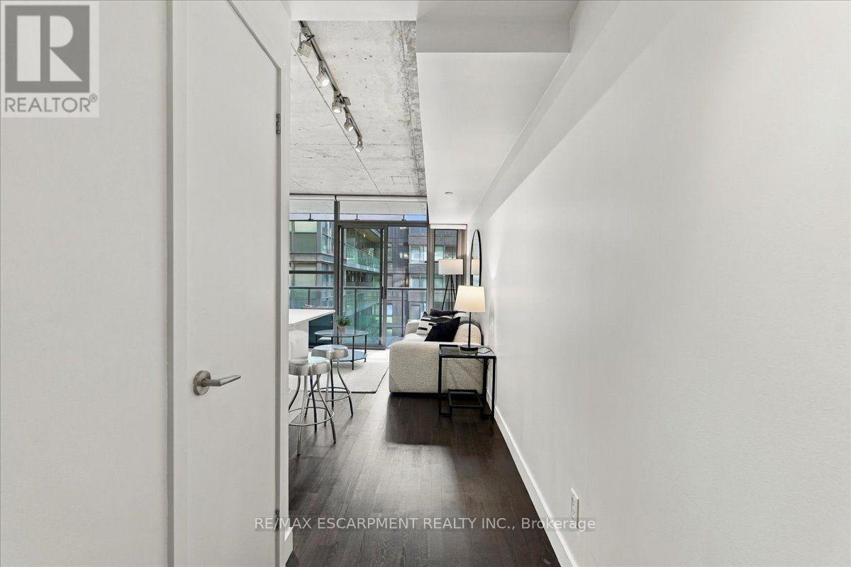 613- 25 Oxley Street, Toronto, ON photo 8
