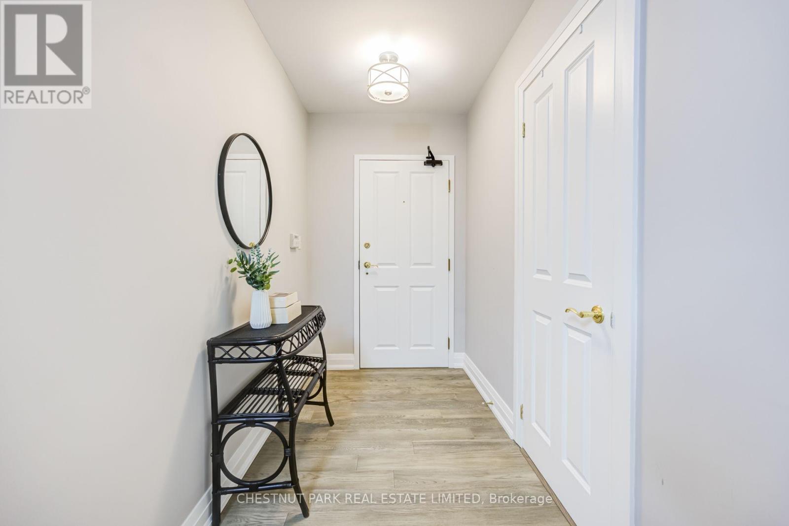 103- 21 Shaftesbury Avenue, Toronto, ON photo 3