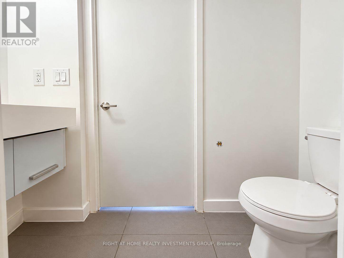 38 Dan Leckie Way — photo 15