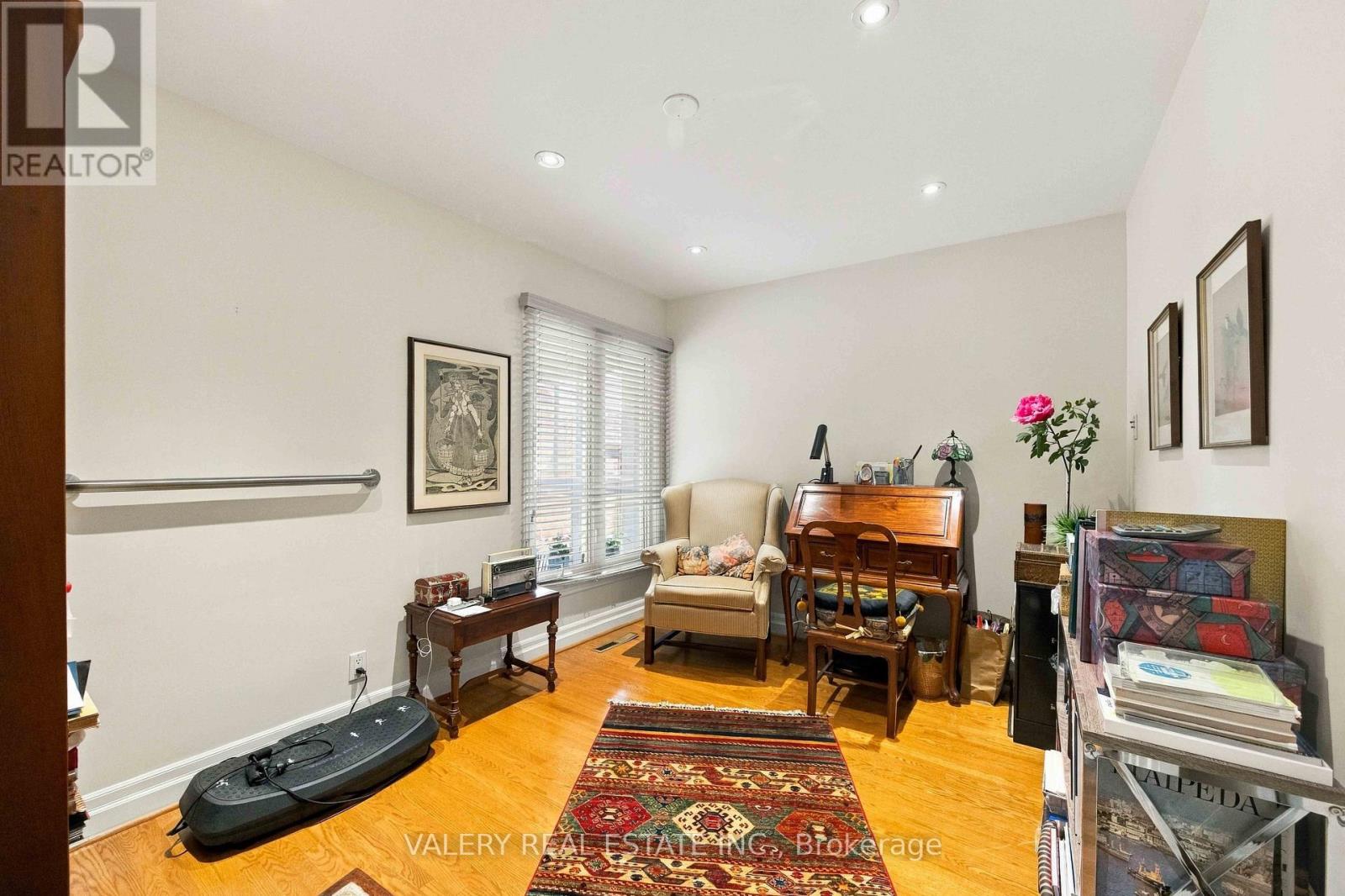 305 Renforth Drive, Toronto, ON photo 17