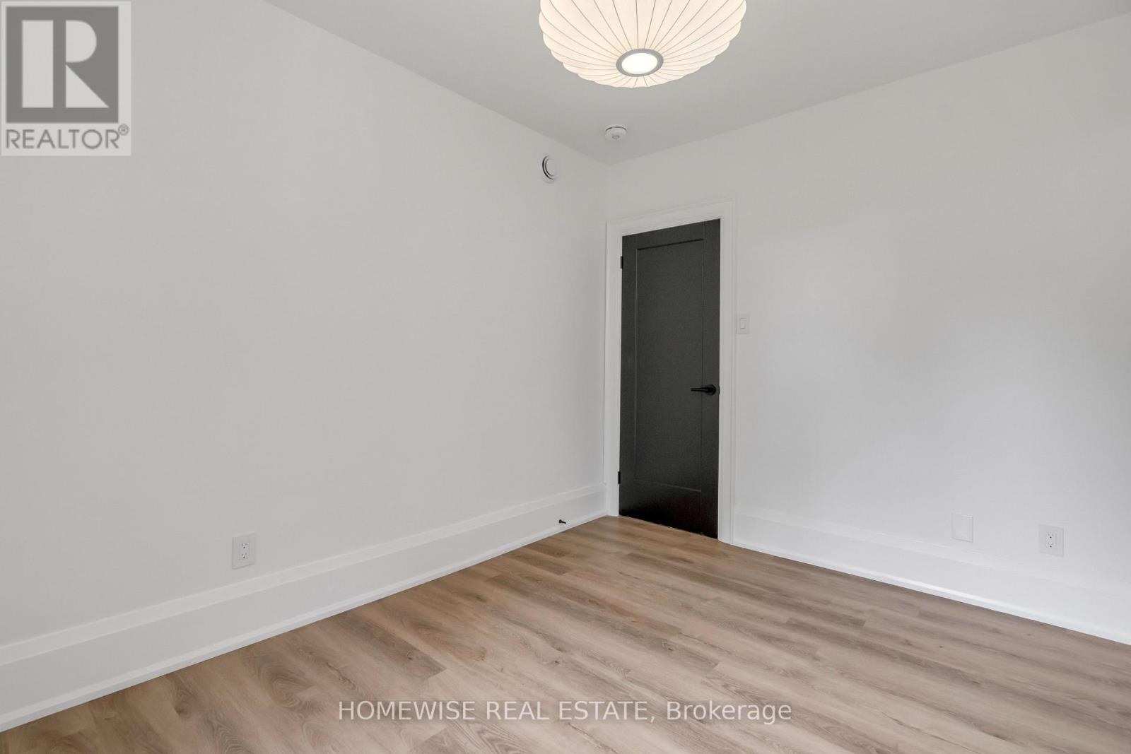1340 King Street West — photo 17