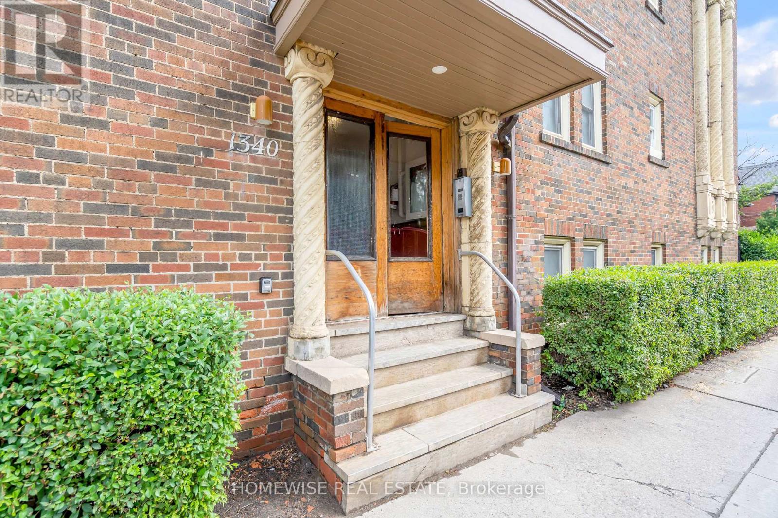 1340 King Street West — photo 25