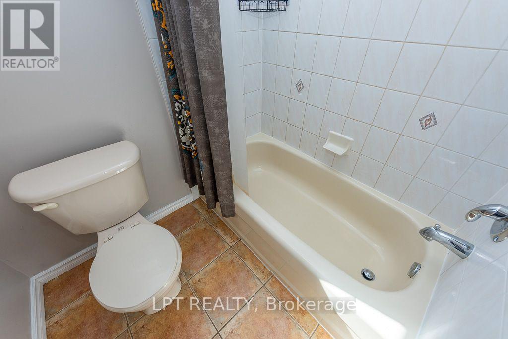 16 OAK GARDENS Court, Brampton, ON photo 26