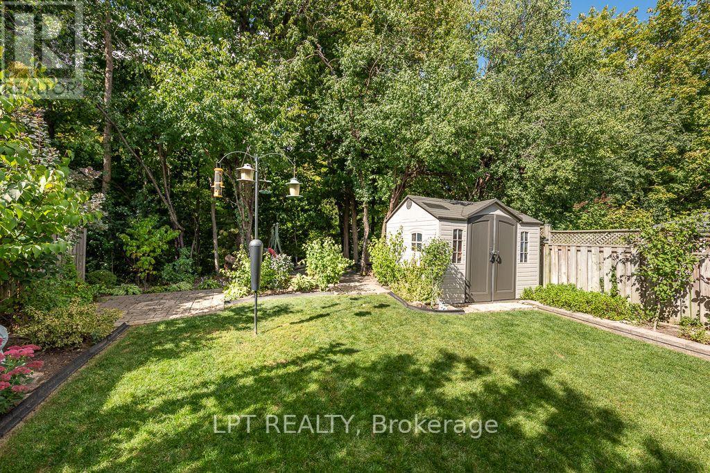 16 OAK GARDENS COURT - 41