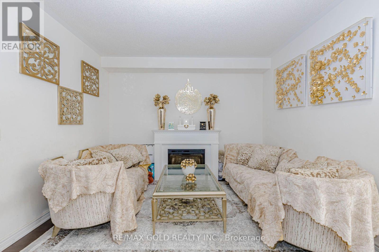 84 PALLESCHI DRIVE - 14