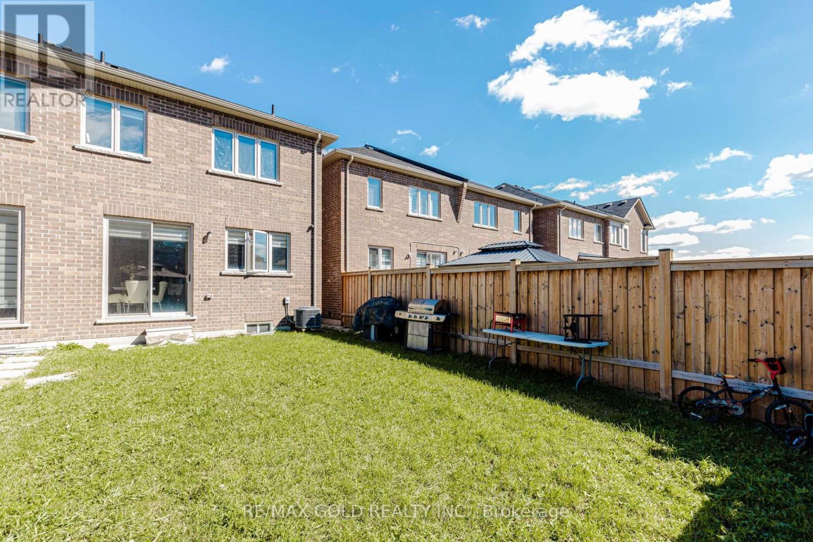 84 PALLESCHI DRIVE - 49