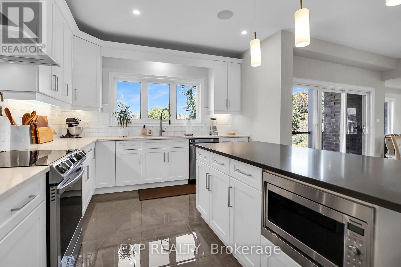 3608 CAROLINIA COURT - 16