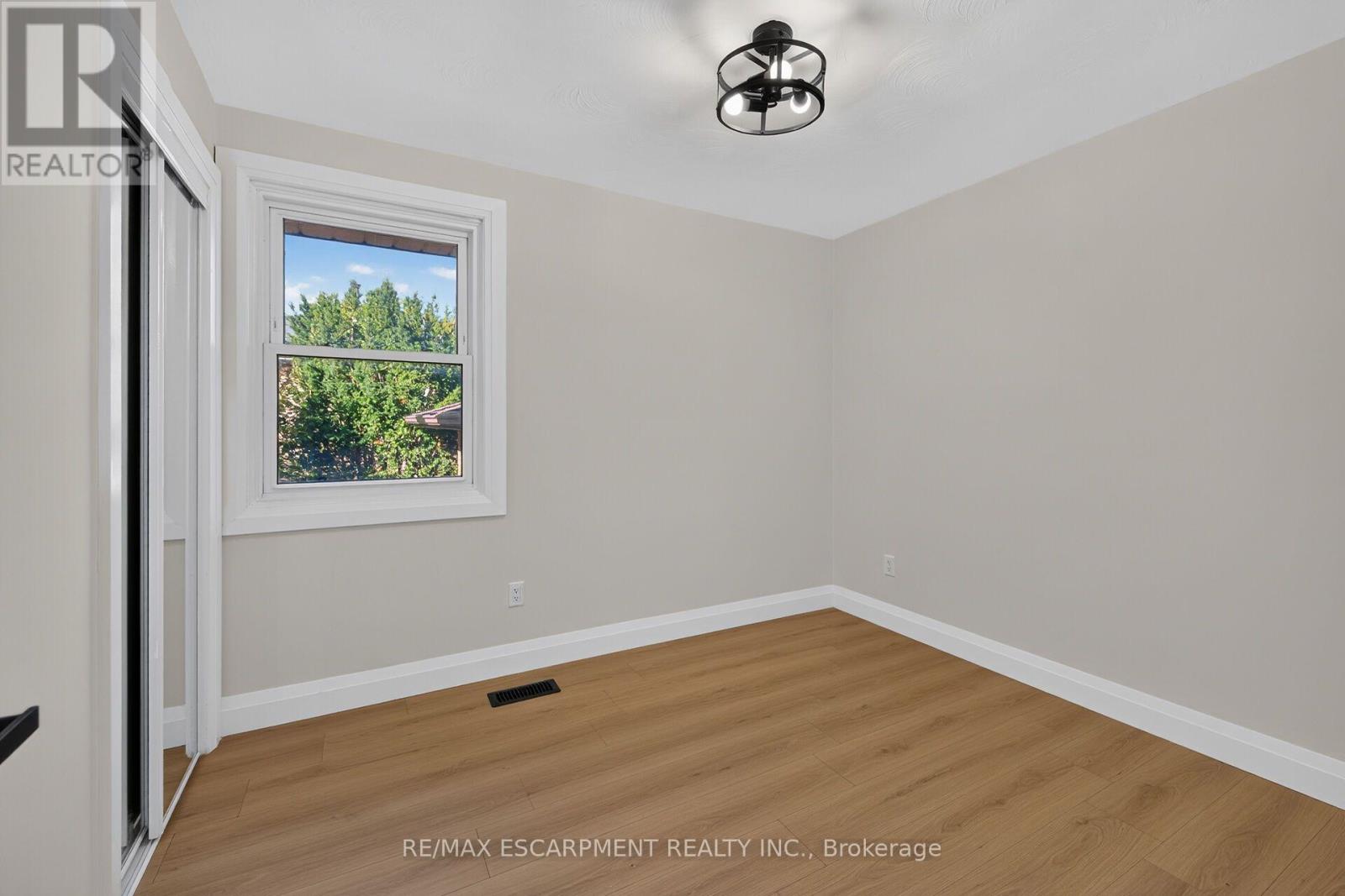 100 Marcella Crescent, Hamilton, ON photo 23