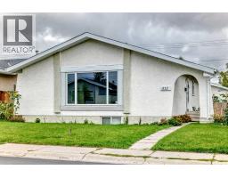 512 Malvern Drive NE - photo 1
