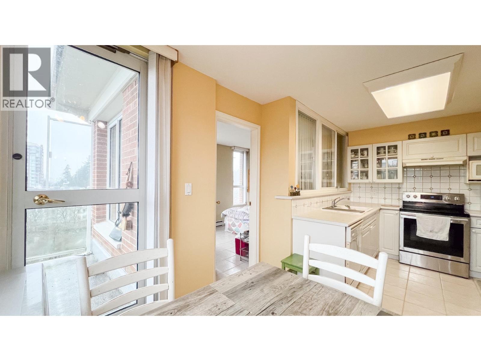 901 5615 HAMPTON PLACE, Vancouver - Image 1