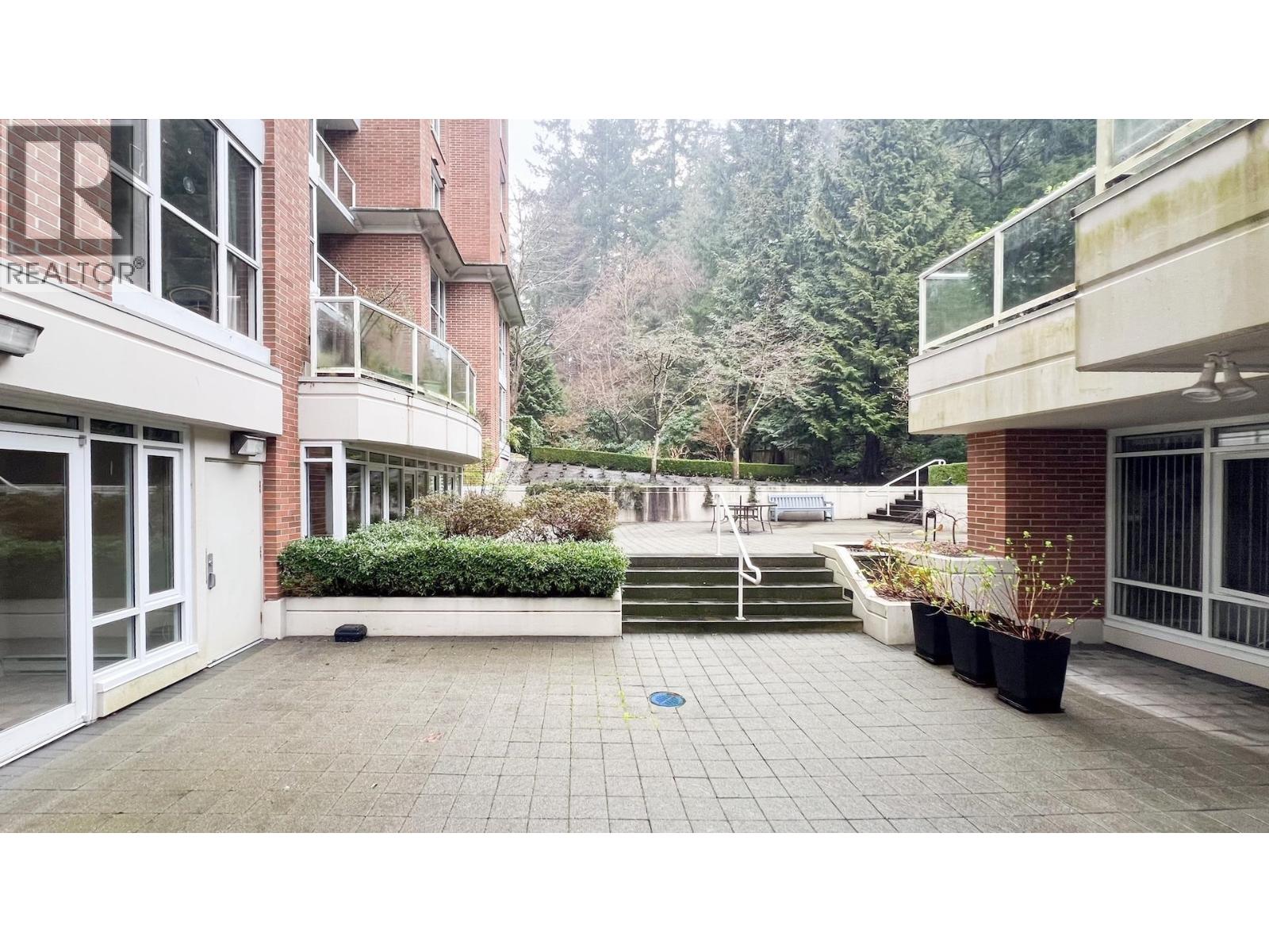 901 5615 HAMPTON PLACE, Vancouver - Image 1