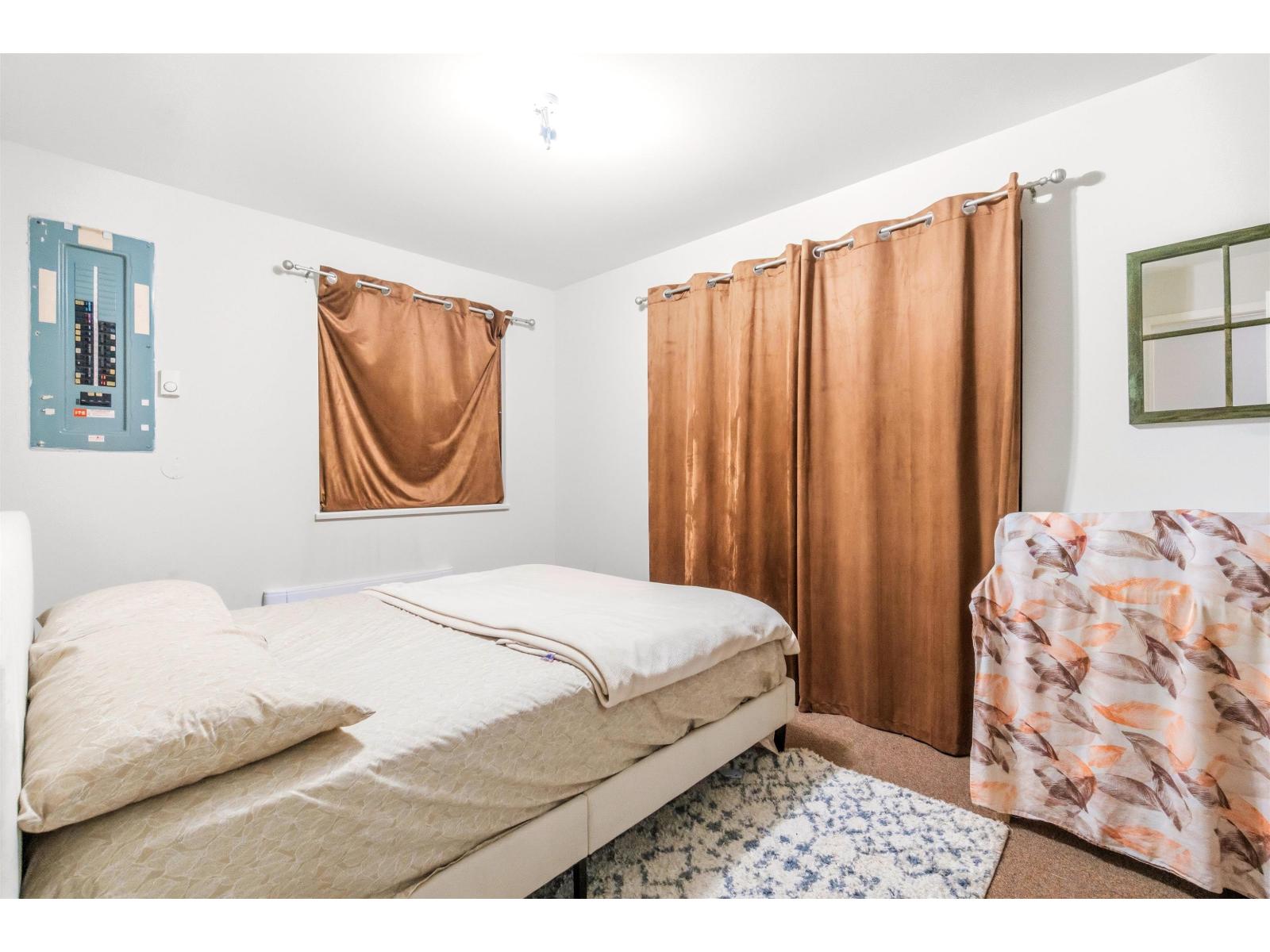 Photo of 10032 122 STREET 18