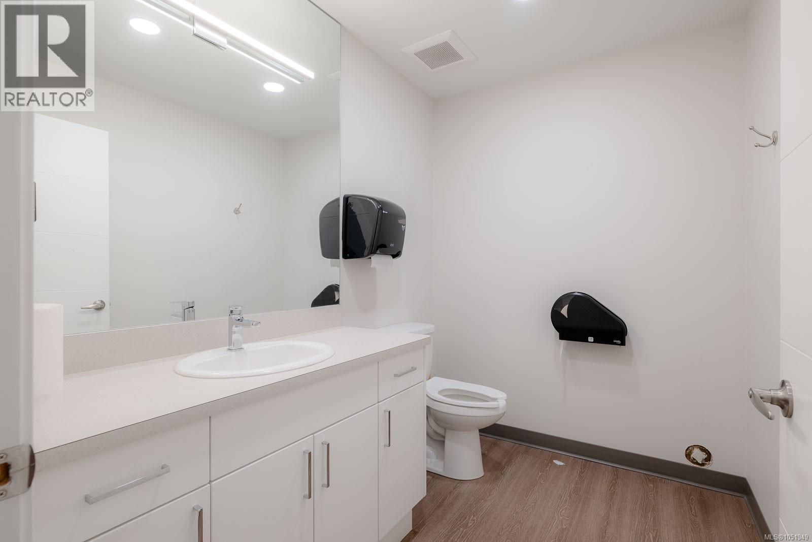 1A 5140 Metral Dr, Nanaimo - Image 1