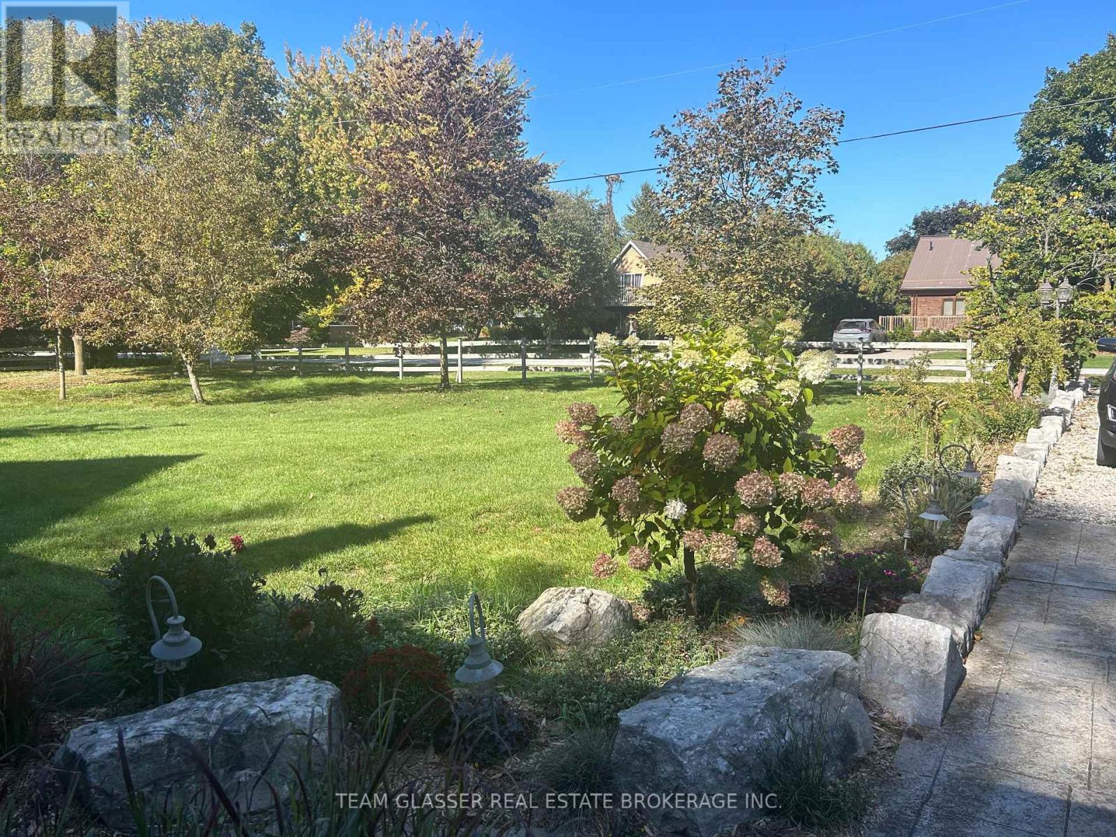8421 DEFORE DRIVE - Image 12