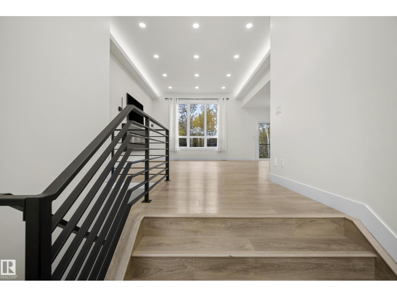 #10 53319 RANGE ROAD 14 - 9