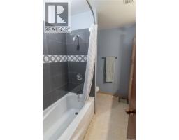 Bedroom - 3708 Lakeview Avenue, Regina, SK S4S1H5 Photo 6
