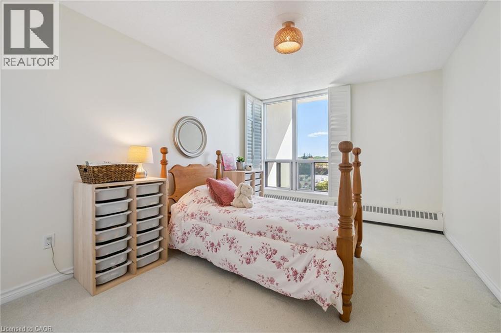65 Westmount Road North — photo 27