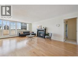 65 Westmount Road N Unit# 910, Waterloo, ON N2L5G6 Photo 9