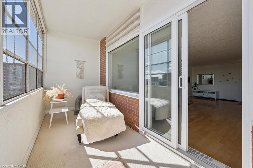 65 Westmount Road North — photo 33