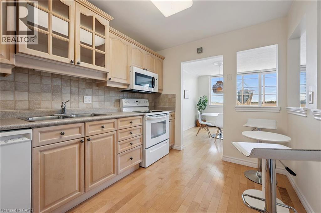 65 Westmount Road North — photo 22