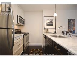 302 - 245 Kent Street, Ottawa, ON K2P0A5 Photo 10