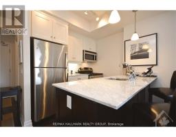 302 - 245 Kent Street, Ottawa, ON K2P0A5 Photo 9