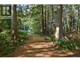 4713 Hotel Lake Crescent, Garden Bay, BC V0N1S1 Photo 14