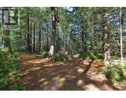 4713 Hotel Lake Crescent, Garden Bay, BC V0N1S1 Photo 15