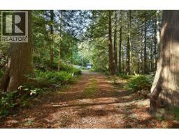 4713 Hotel Lake Crescent, Garden Bay, BC V0N1S1 Photo 16