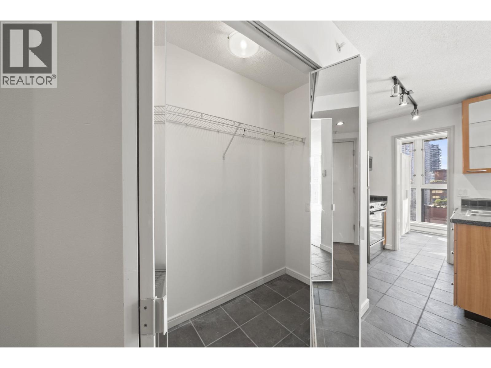 1807 1068 HORNBY STREET, Vancouver - Image 1