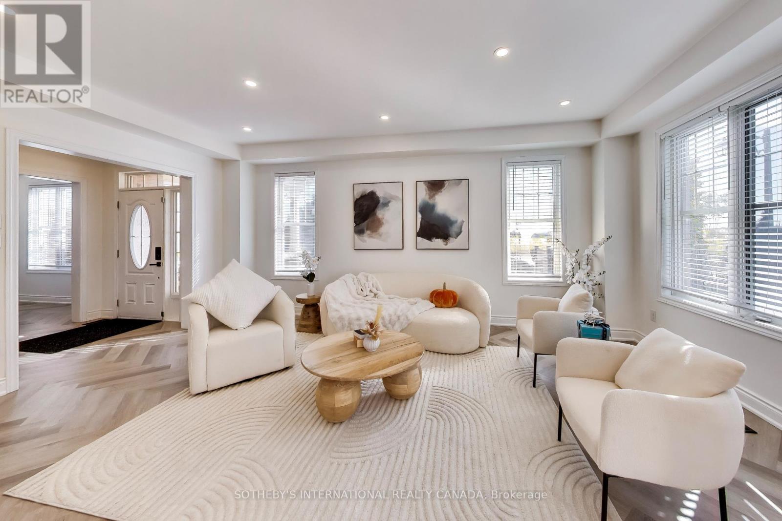 2 Frank Davis Street, Markham, ON photo 5