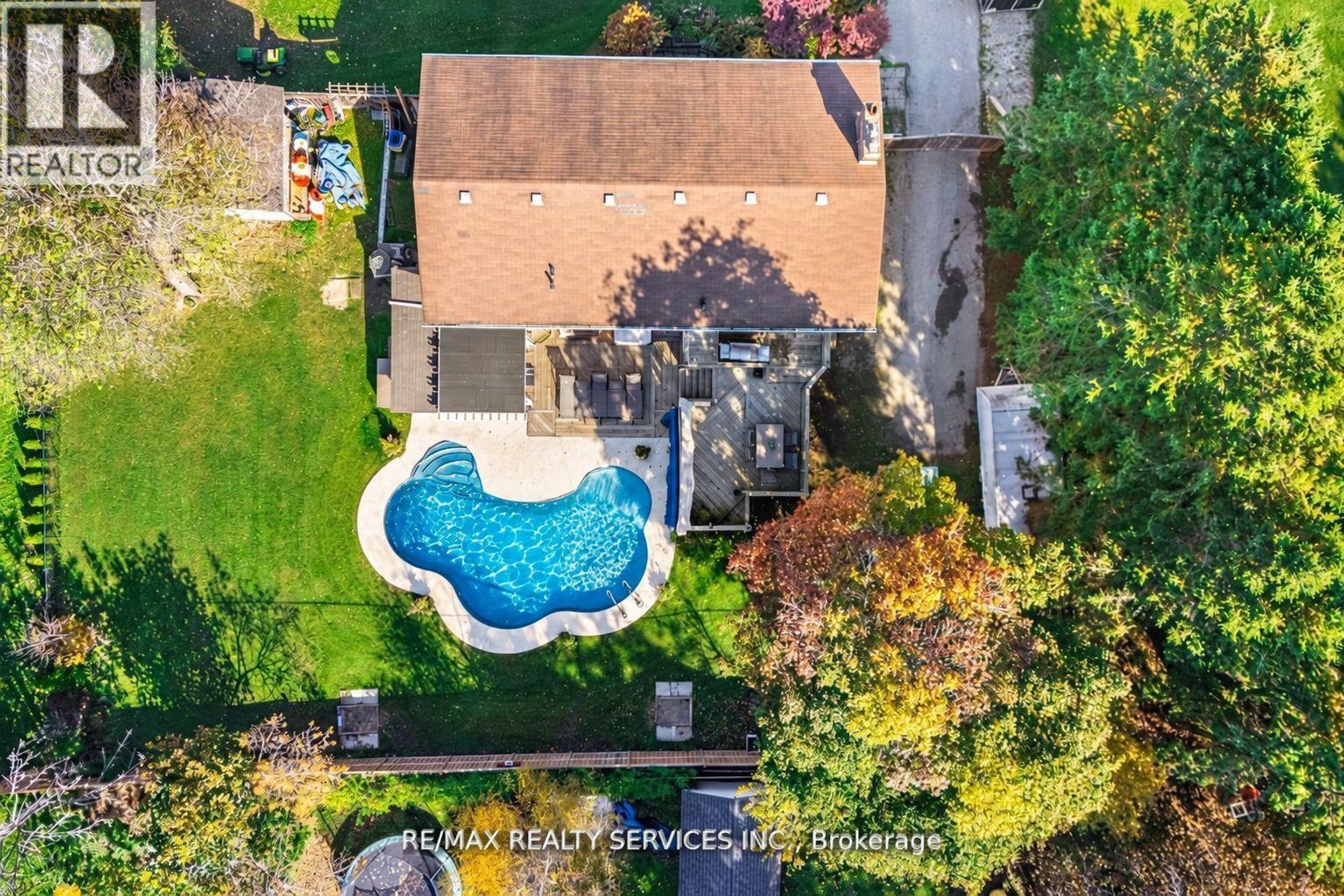 32 Caledon Street — photo 31