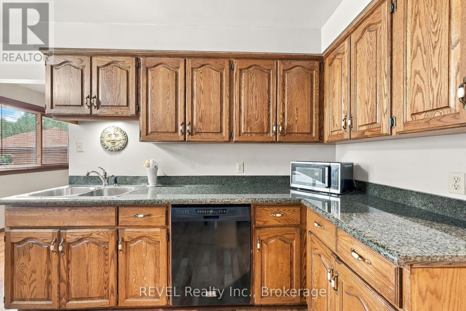 10 MICHELLE DRIVE - Image 18