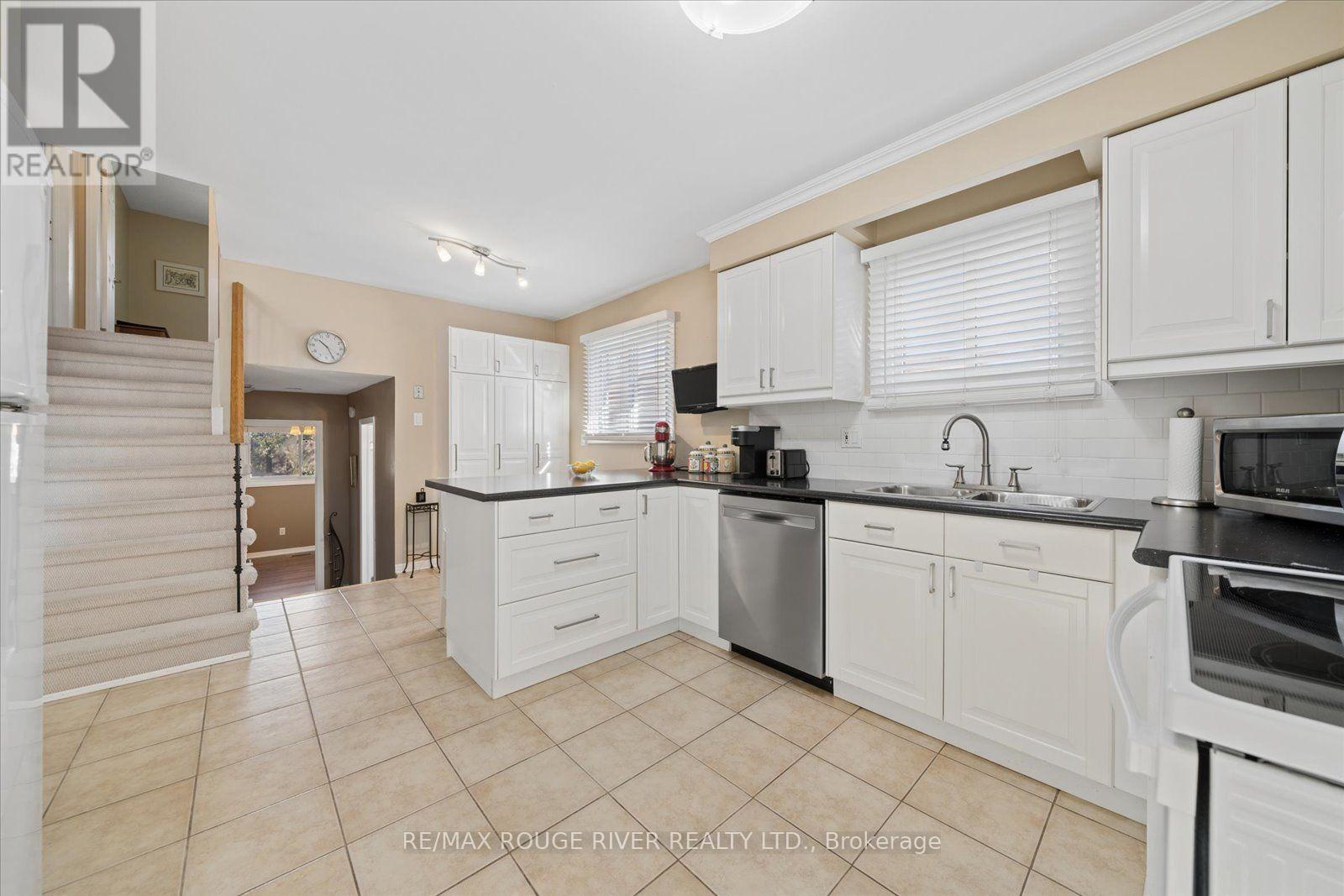 80 Millhouse Crescent, Toronto, ON photo 12