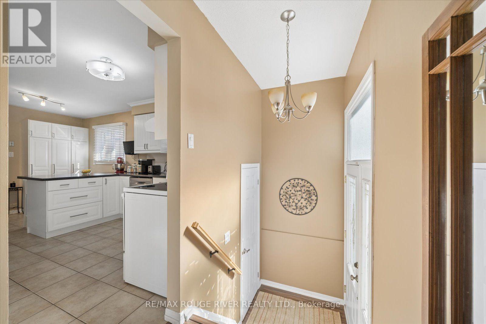 80 Millhouse Crescent, Toronto, ON photo 5