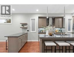 2207 32 Avenue SW - photo 8