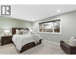 2207 32 Avenue SW - photo 16