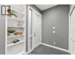 2207 32 Avenue SW - photo 3