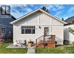 532 18 Avenue NW - photo 1