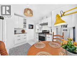 532 18 Avenue NW - photo 13